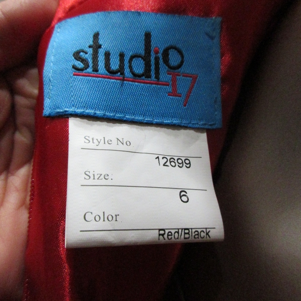 Studio 17 prom dress - Picture 3 of 6